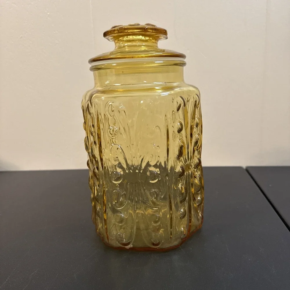 Vintage LE Smith Amber Yellow Glass Lidded Canister Imperial Atterbury Scroll 9